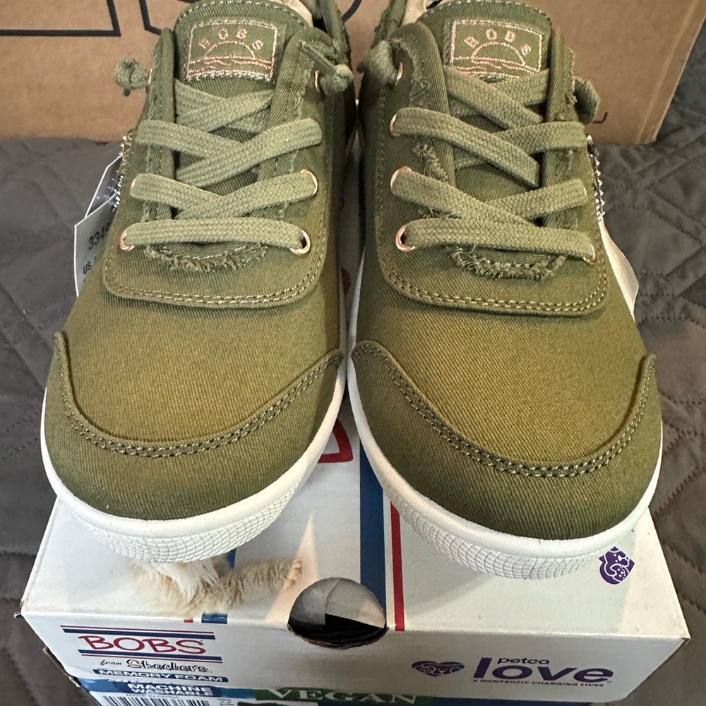 Skechers Womens Green Sneakers